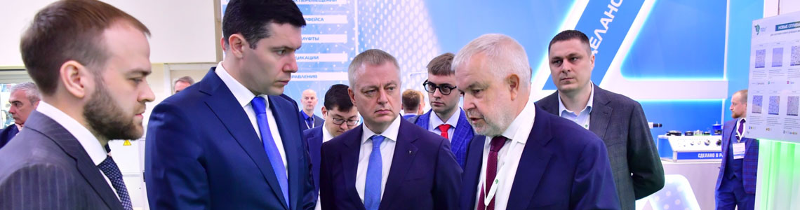 Антон Алиханов посетил выставку &laquo;Металлообработка-2024&raquo;